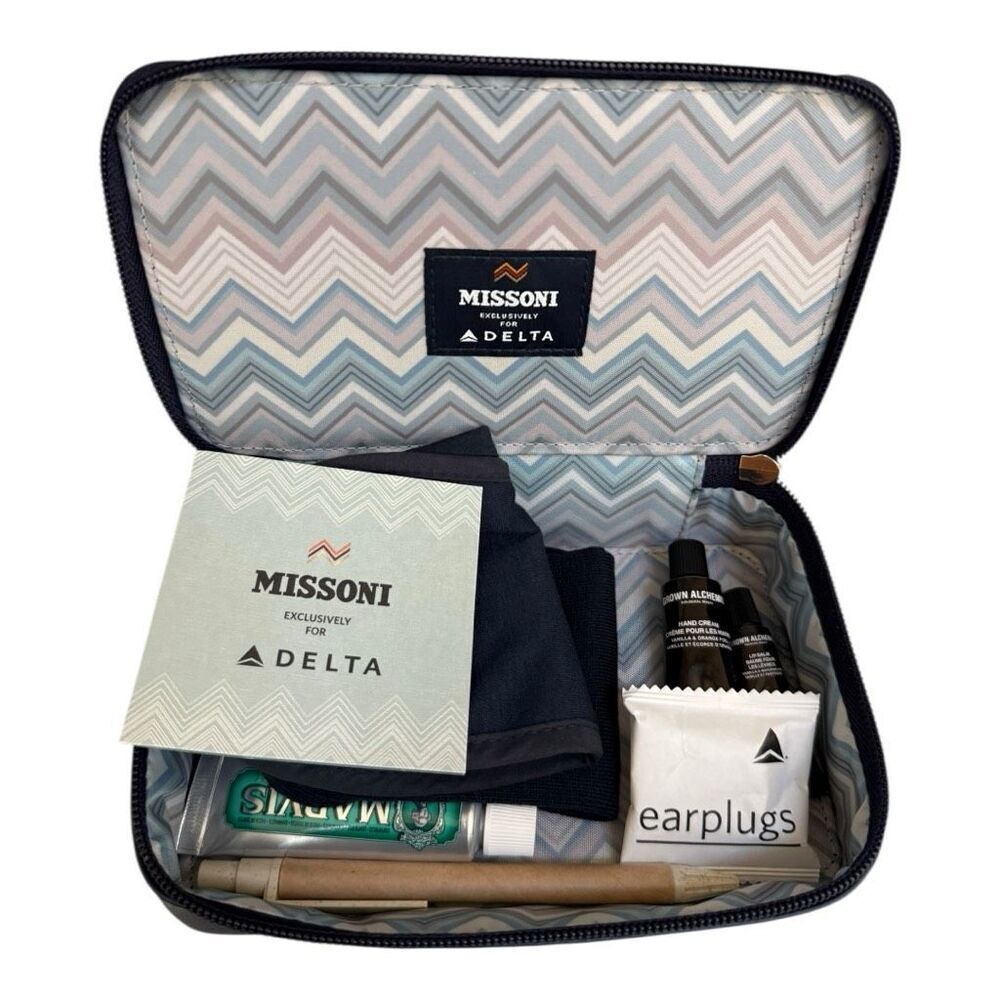 DELTA MISSONI Newest Business Delta One Class amenity kit Dark Blue